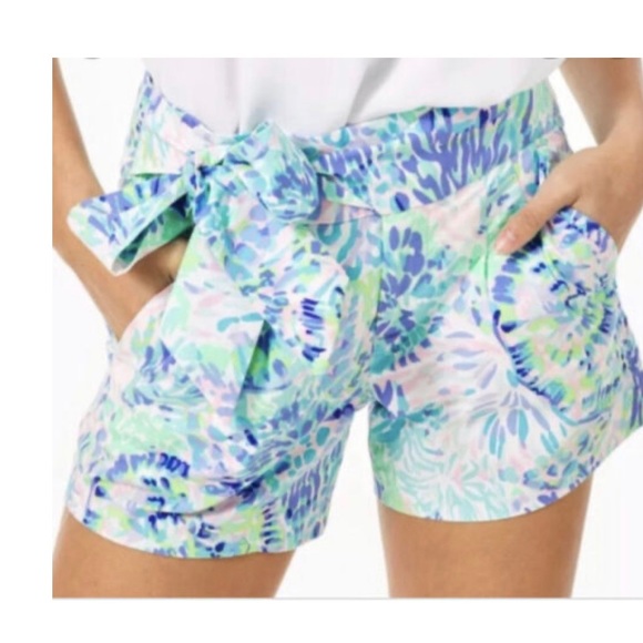 Lilly Pulitzer Kaden Stretch Short "Shell of a Party" 12 - Picture 1 of 4